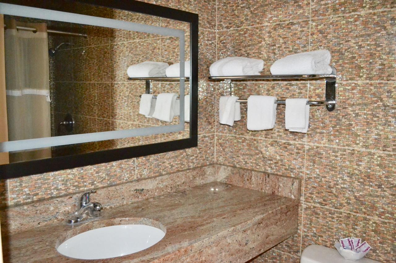 Holiday Motel Andover ภายนอก รูปภาพ
