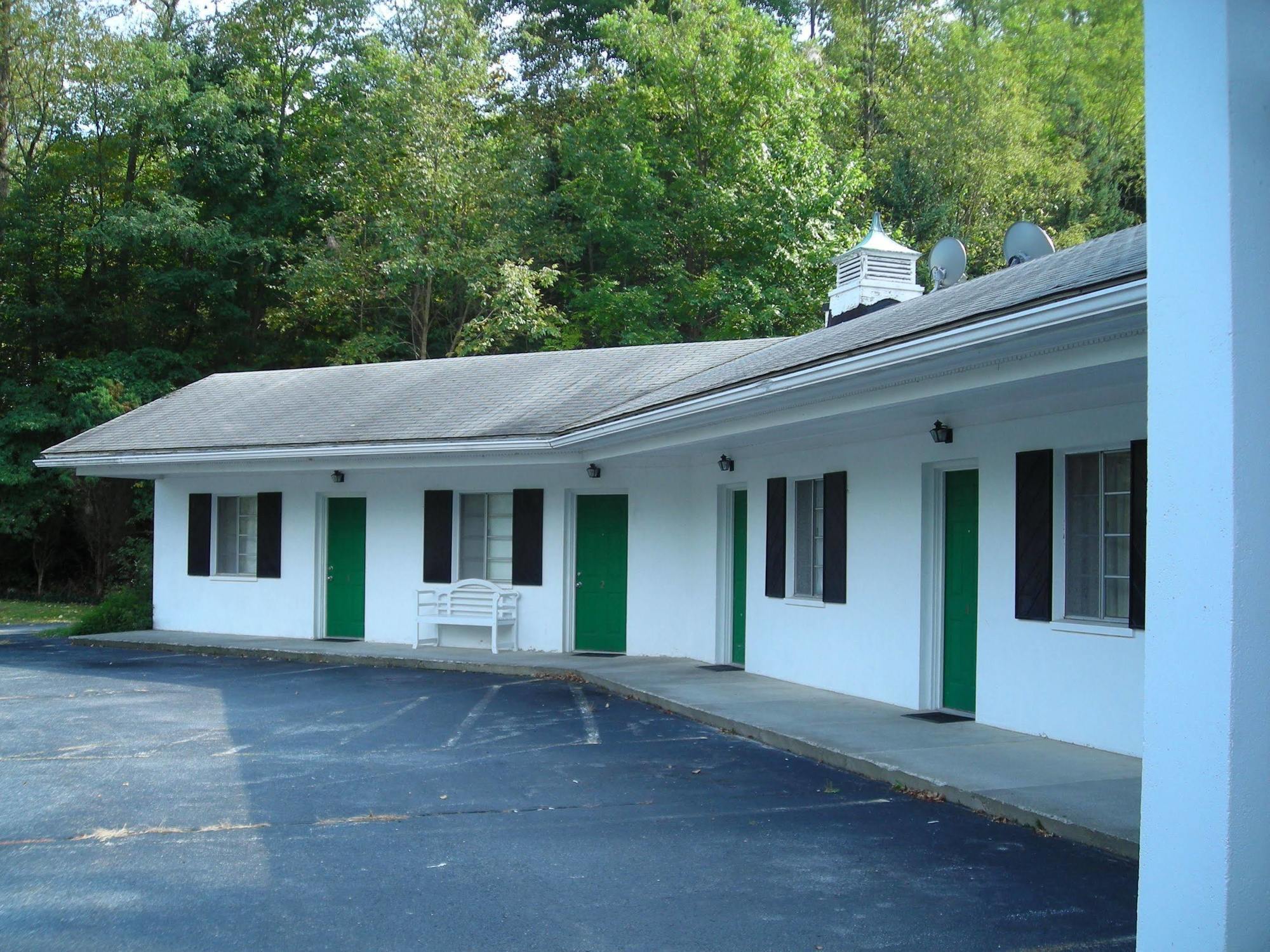 Holiday Motel Andover ภายนอก รูปภาพ